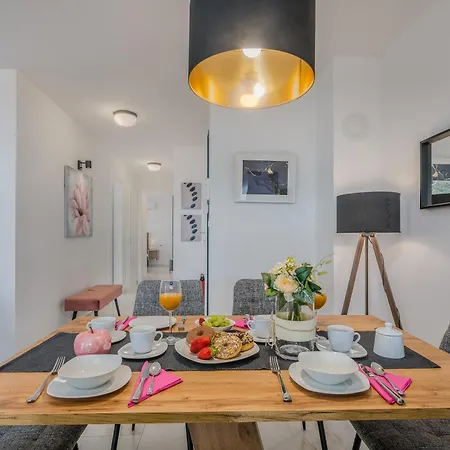 아파트 Elle Luxury Vantacici 말린스카