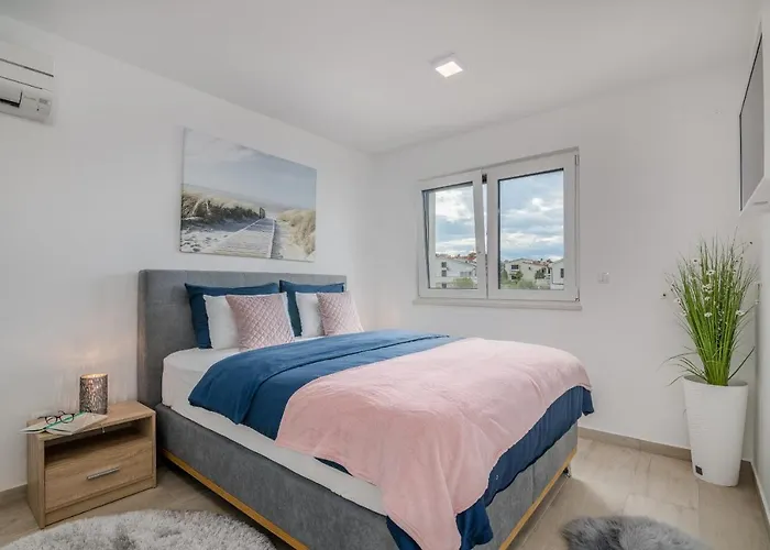 Elle Luxury Vantacici * مالينسكا