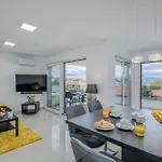 Elle Luxury Vantacici Апартаменты *