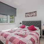 Elle Luxury Vantacici Апартаменты *