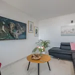 Elle Luxury Vantacici
