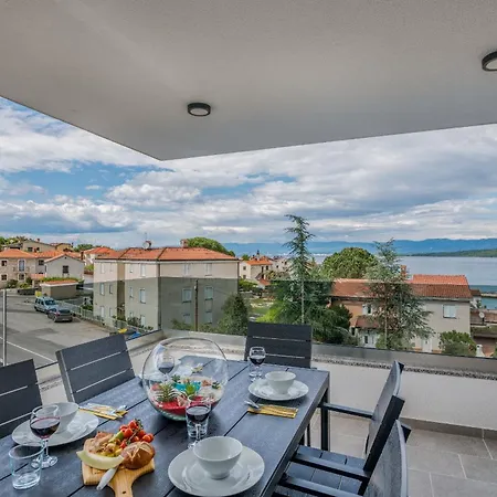 Elle Luxury Vantacici Малинска