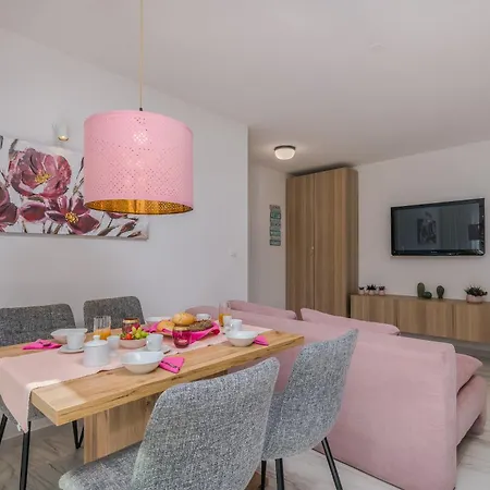 Apartmán Elle Luxury Vantacici