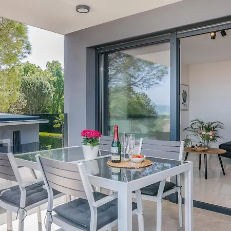 Elle Luxury Vantacici Apartmán